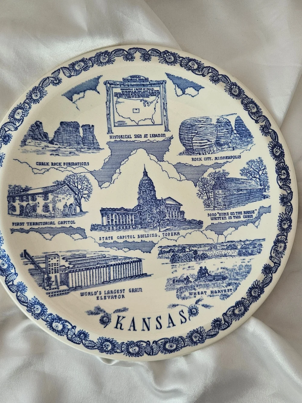 Vernon Kilns 1940s- 50s Kansas Blue and White Decorative Collector Plate